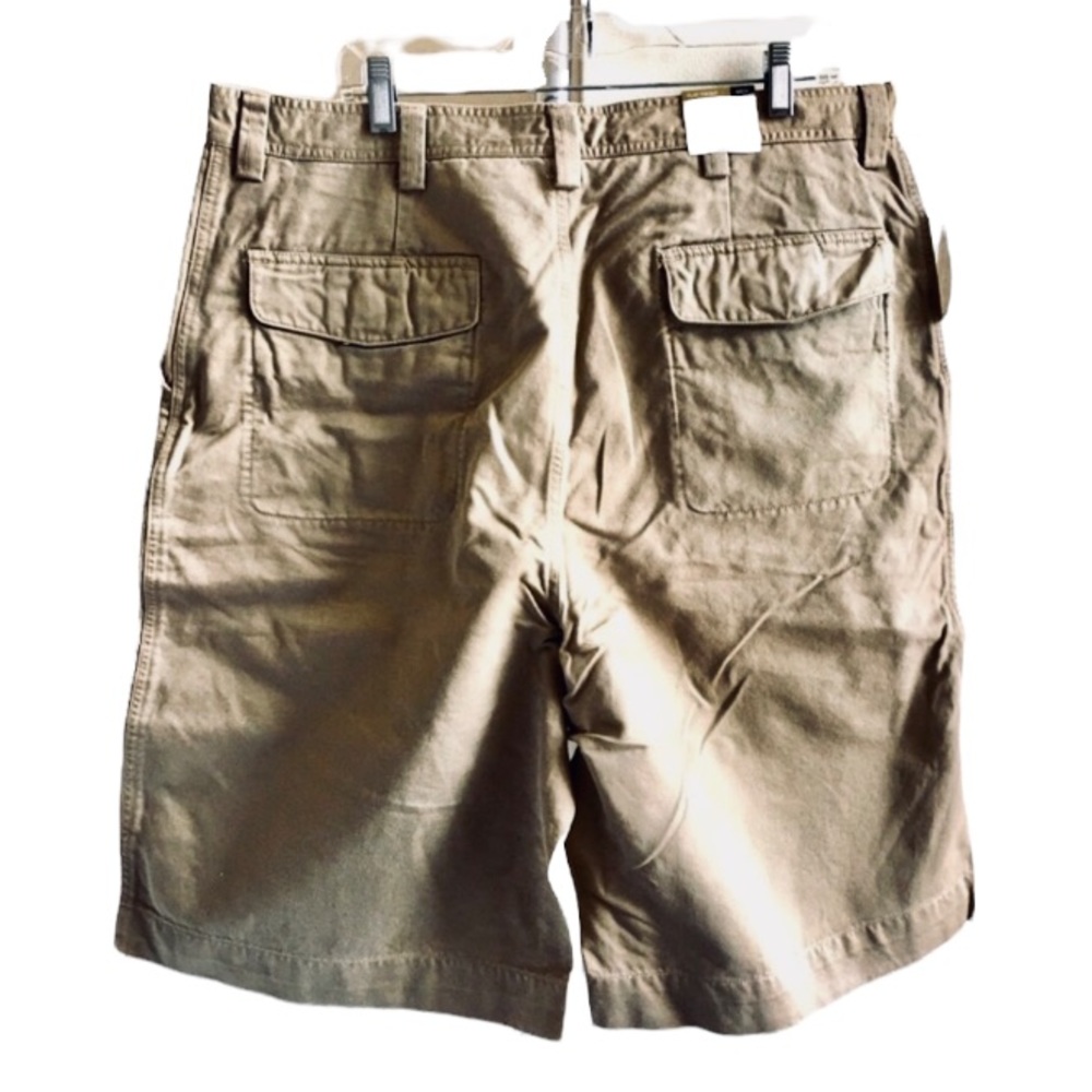 NWT GAP Khakis Shorts. Tan. W36 Brand new with Tag